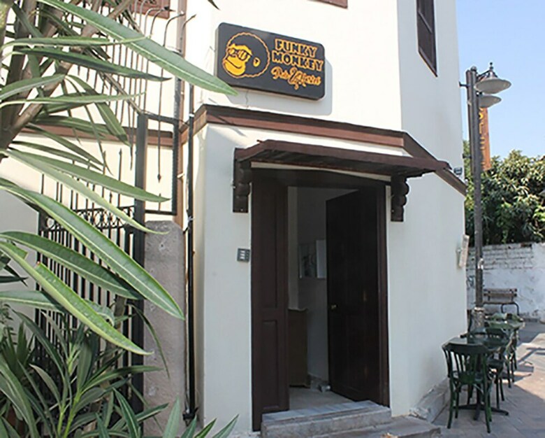 Hostal Funky Monkey Hostel & Pub Antalya - Adults Only