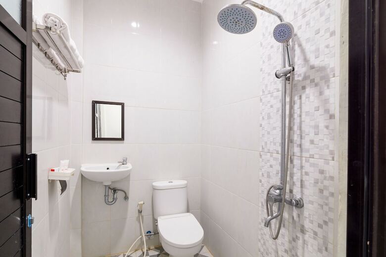 Oyo 1309 Hotel Shafira