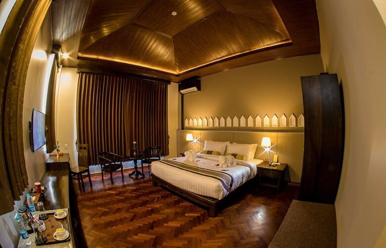 Hotel Lustre Bagan Resort