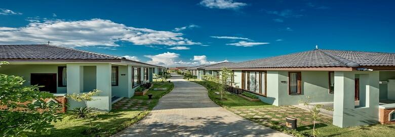 Hotel Lustre Bagan Resort