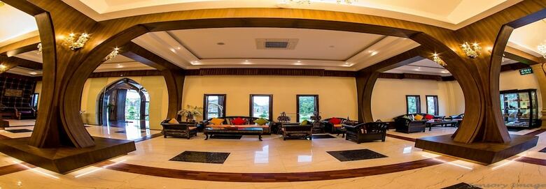 Hotel Lustre Bagan Resort