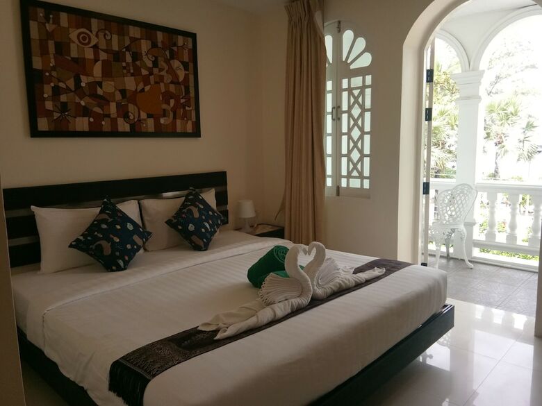 Hotel Seacono Patong Beach Front
