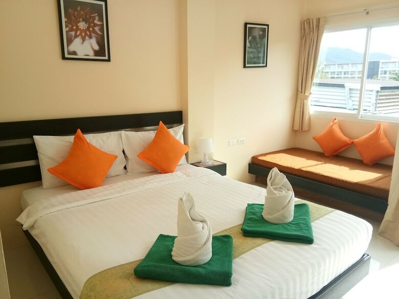 Hotel Seacono Patong Beach Front