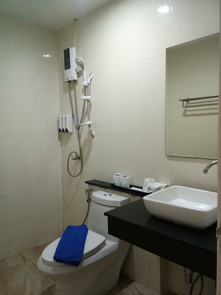 Hotel Seacono Patong Beach Front