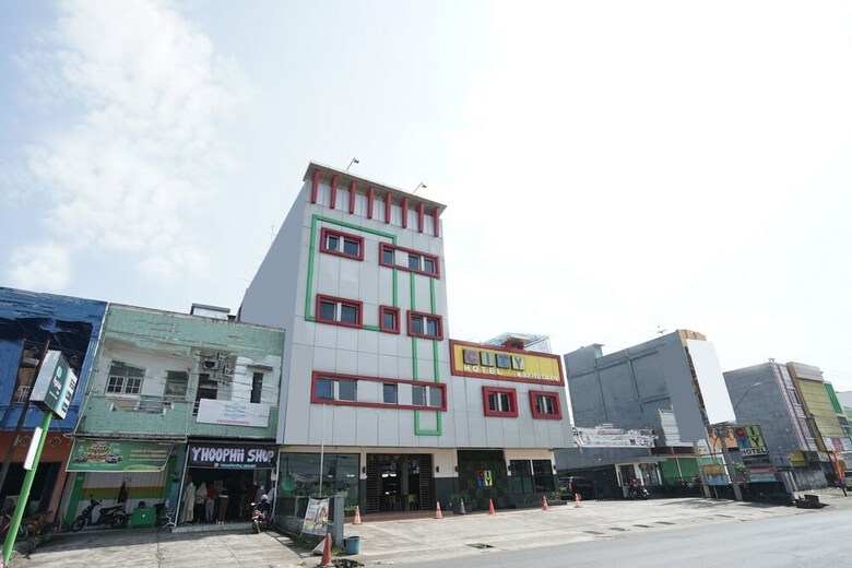 Hostal Oyo 1328 Hotel City