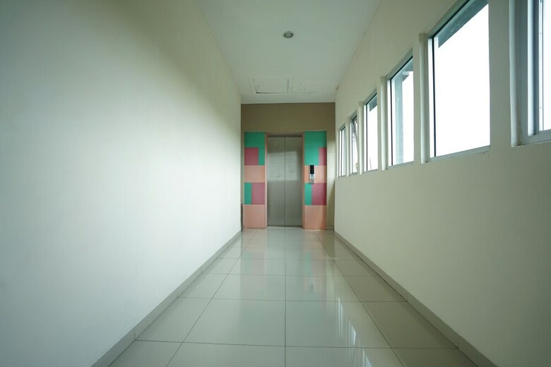 Hostal Oyo 1328 Hotel City