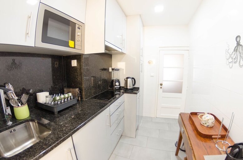 Lovely Apartment In Typical Lisbon