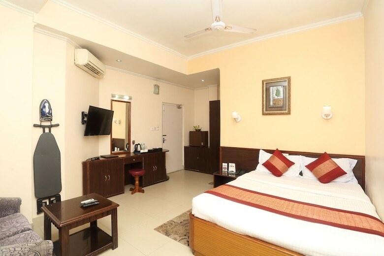 Oyo 557 Hotel Pujan