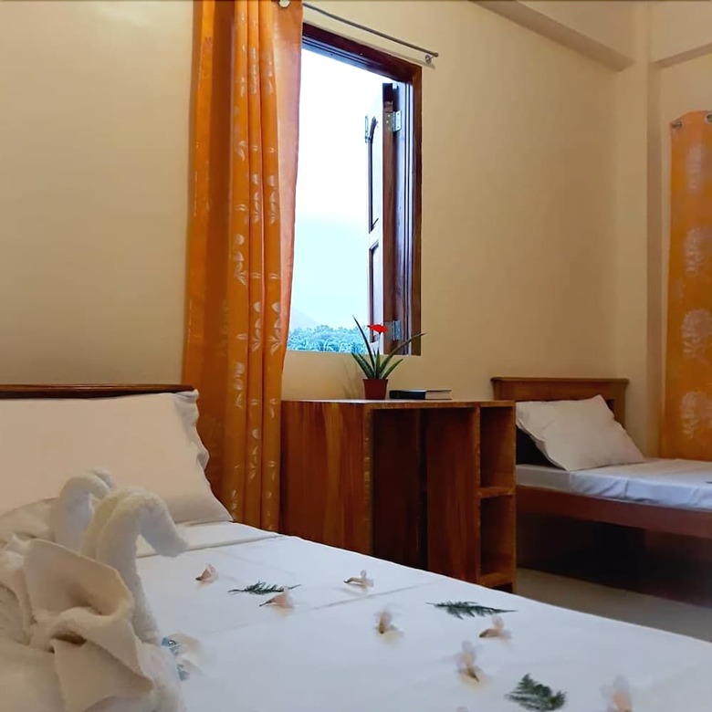 Bed & Breakfast Baletin Hometel Batanes