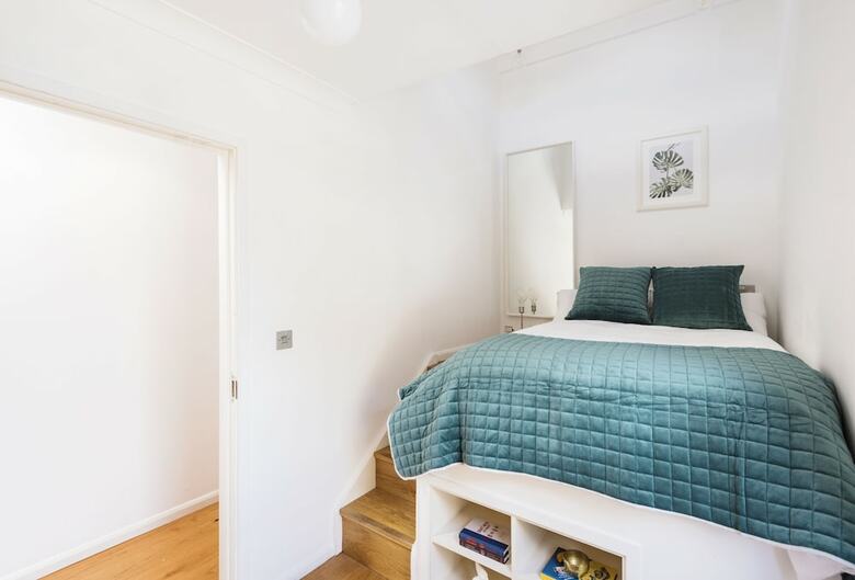 Stamford Brook Apartments