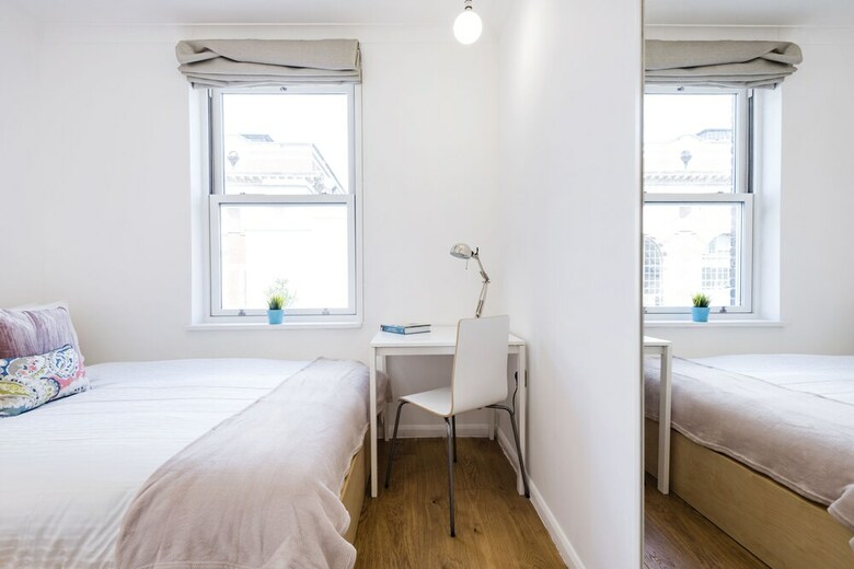 Stamford Brook Apartments