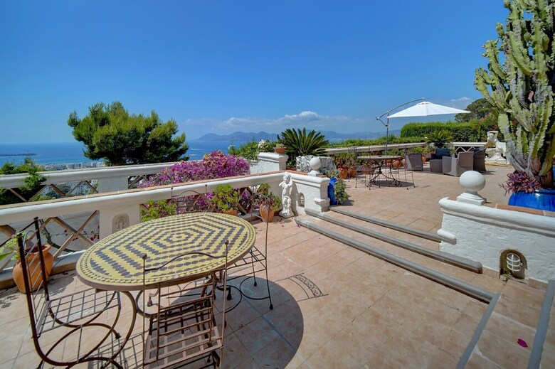 Villa Cannes Hills Exclusive Area Fits 20