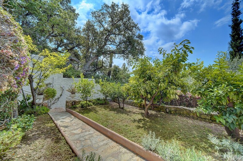 Villa Cannes Hills Exclusive Area Fits 20