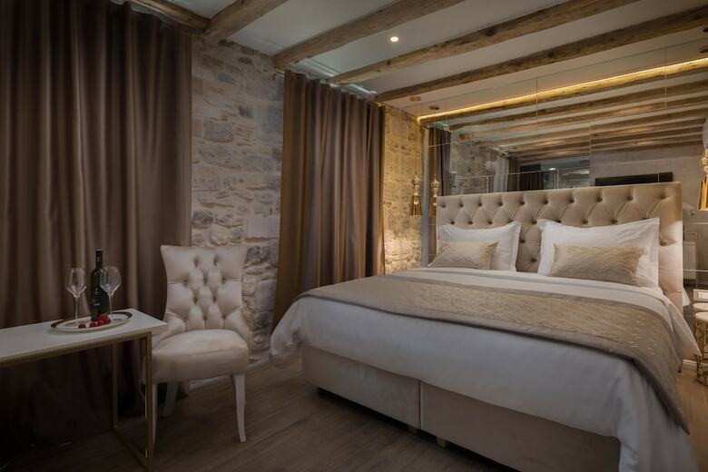 Hotel Timeless Luxury Rooms