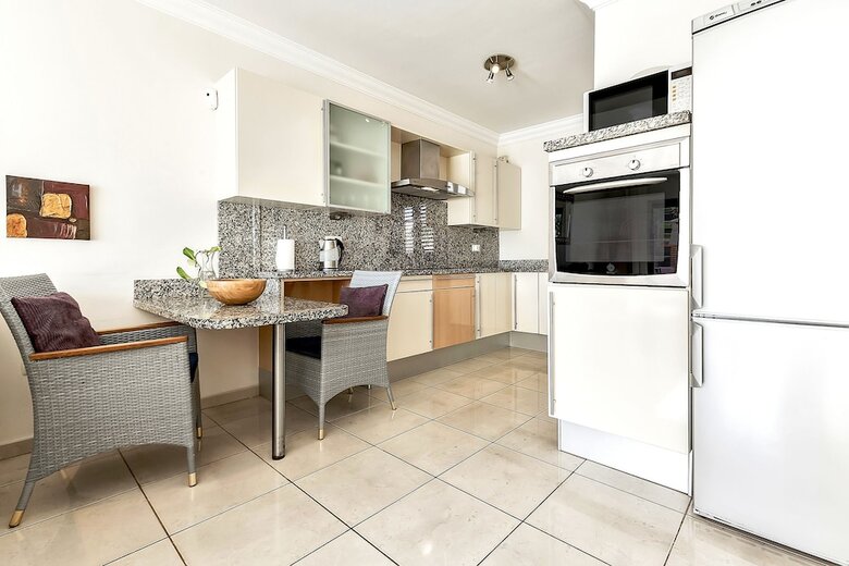 Apartamentos Altemar H5