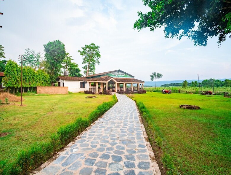 Hotel Oyo 556 Chitwan Riverside Resort