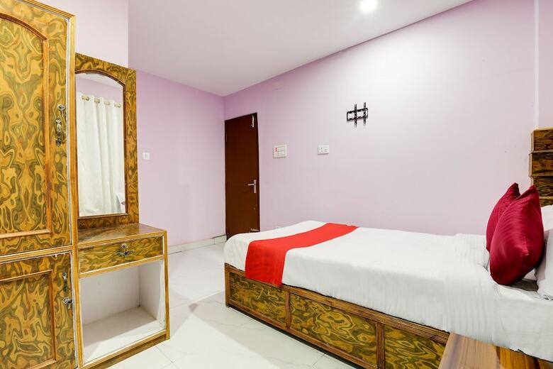 Spot On 568 Hotel Panas