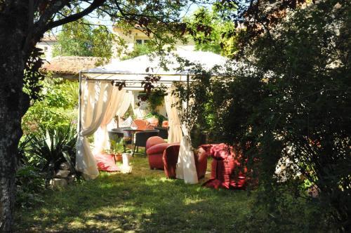 Bed & Breakfast Apostrophe Chambres D'h�tes