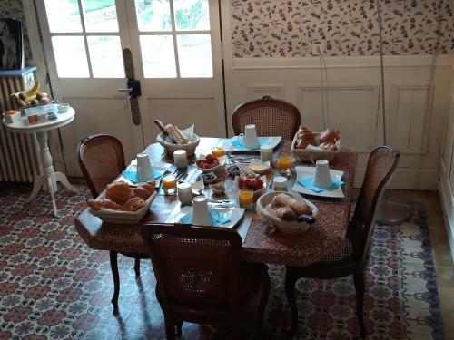 Bed & Breakfast Les Chambres D'h�tes De Luneil (b&b)