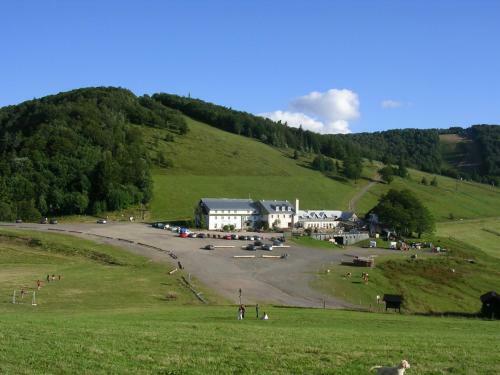 Hotel Logis Le Rouge Gazon