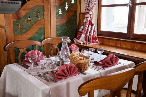 Hotel Logis Le Rouge Gazon