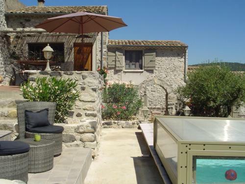Hostal Le Pressoir De P�p� Emilien