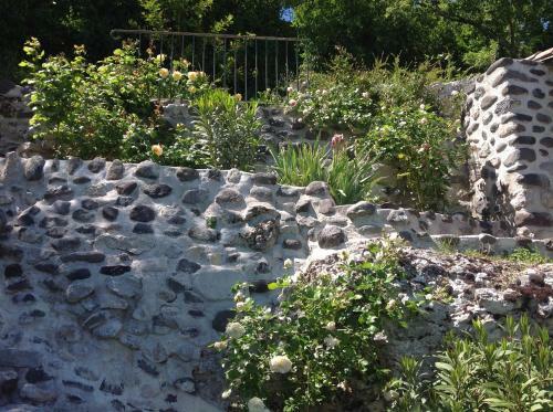 Hostal Le Pressoir De P�p� Emilien