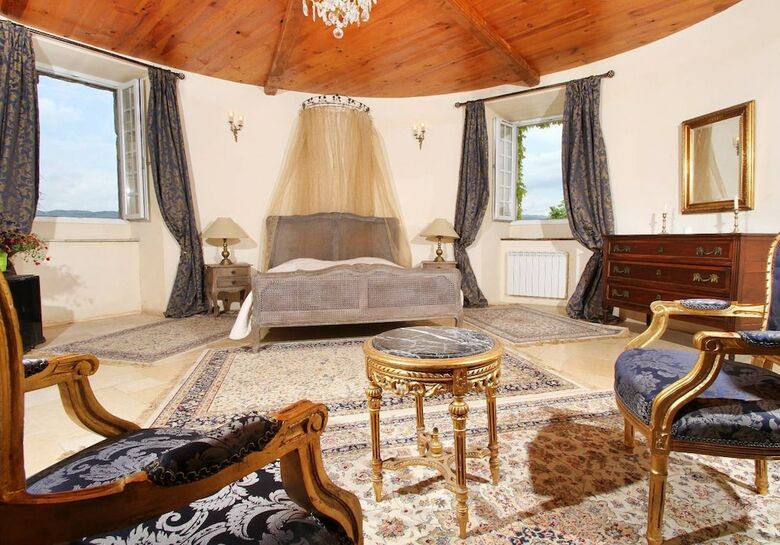 Bed & Breakfast Chateau De Mauras