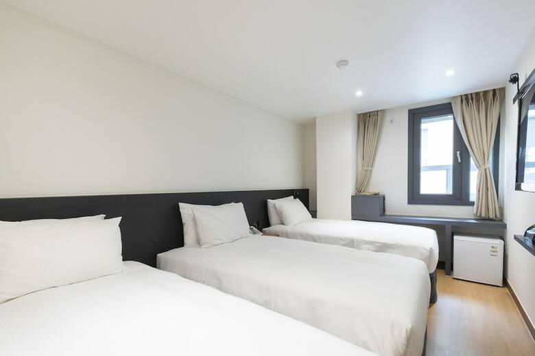 First Stay Hotel Eagle Owl