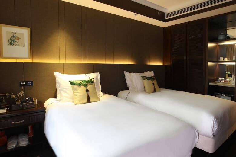 Elite Polink Hotel (Chongqing Jiefangbei Branch)