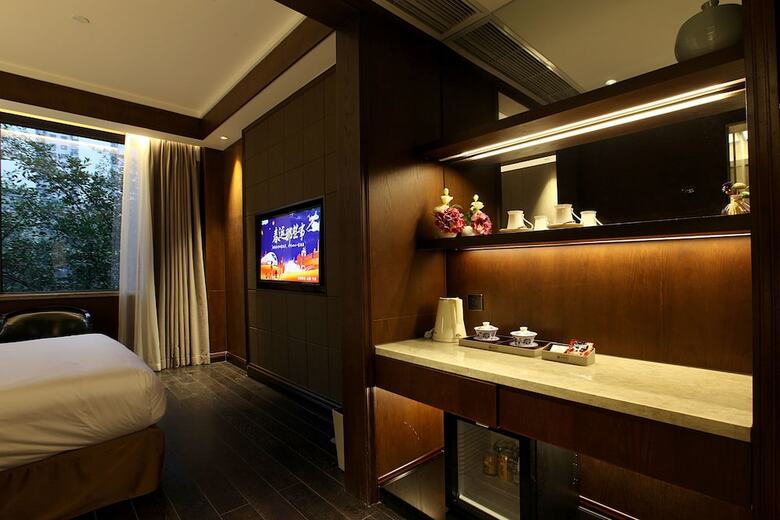 Elite Polink Hotel (Chongqing Jiefangbei Branch)