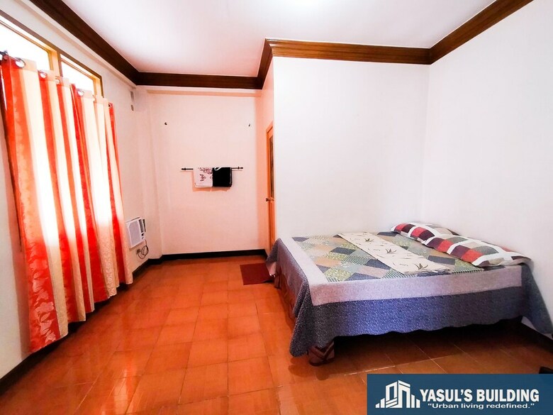 Hotel Yasul Building