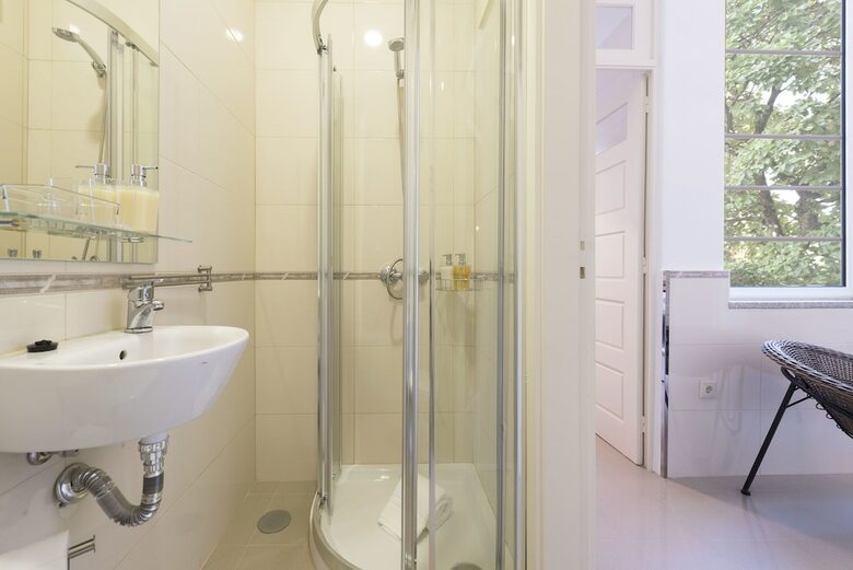 Tripas-cora��o, Breiner Apartments