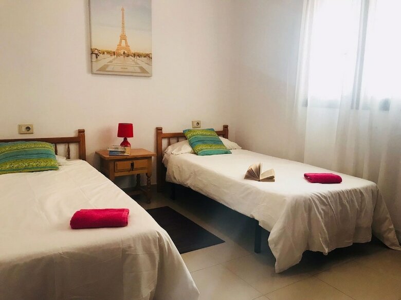 Hotel Cristianos Town Guesthouse