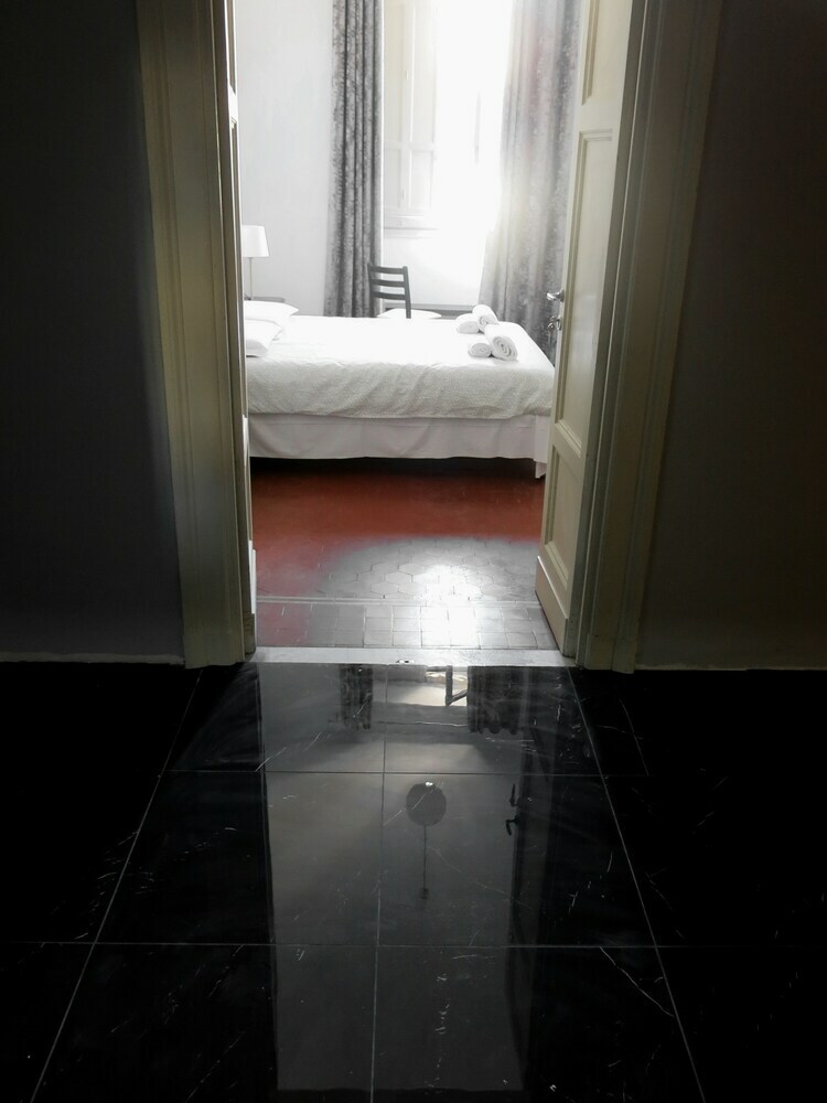Nik King Rooms