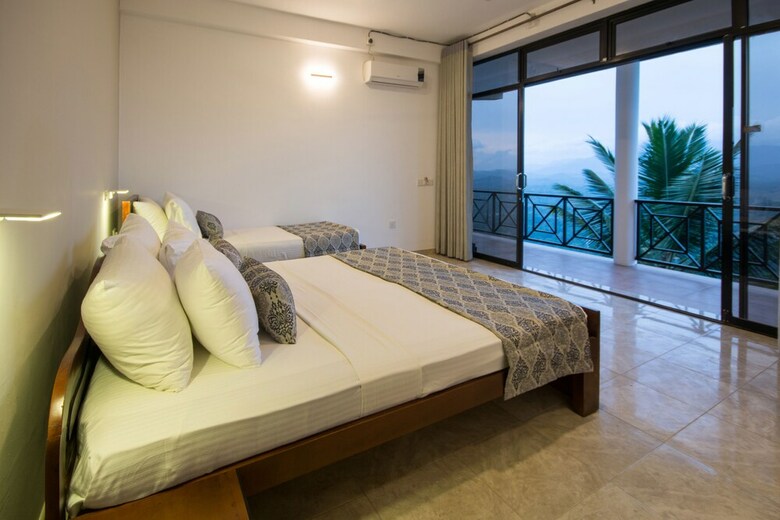 Hotel Ceyloni Panorama Resort