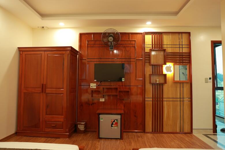Gold Hotel