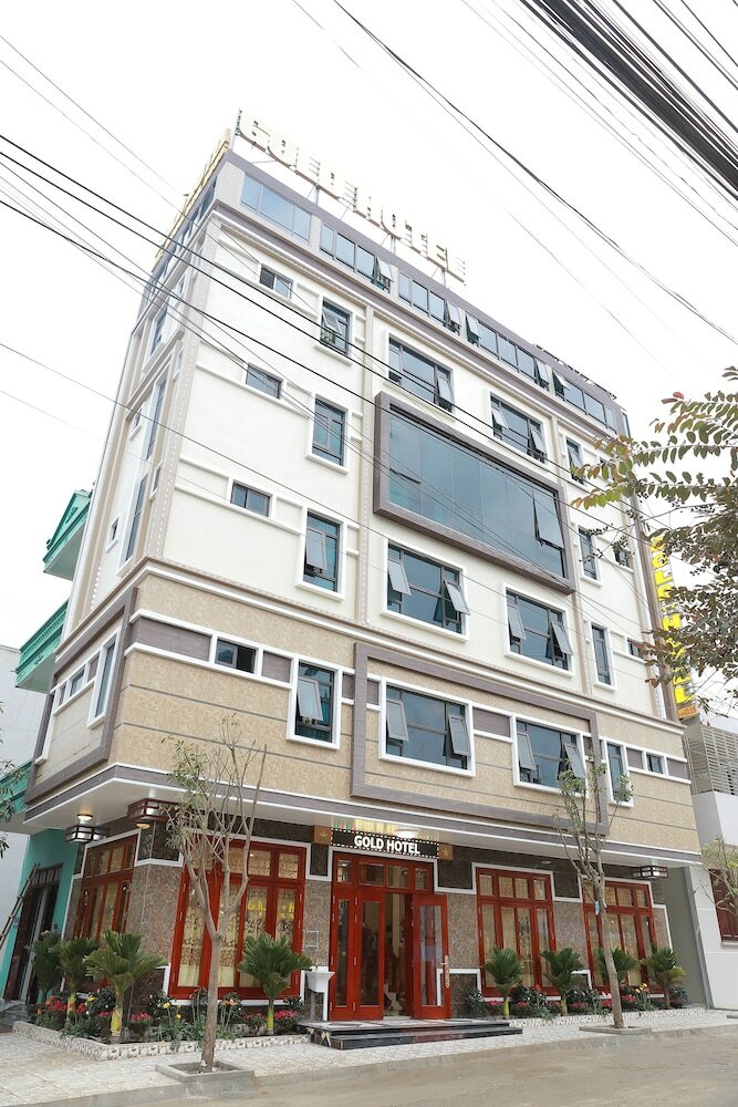 Gold Hotel