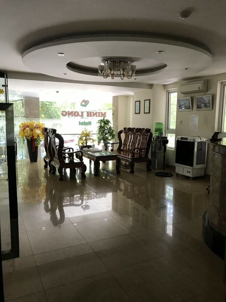 Minh Long Hotel