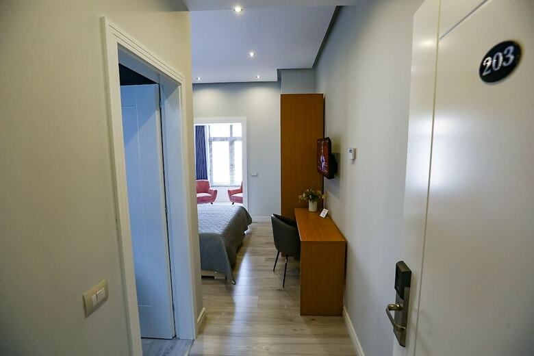 Home Hotel