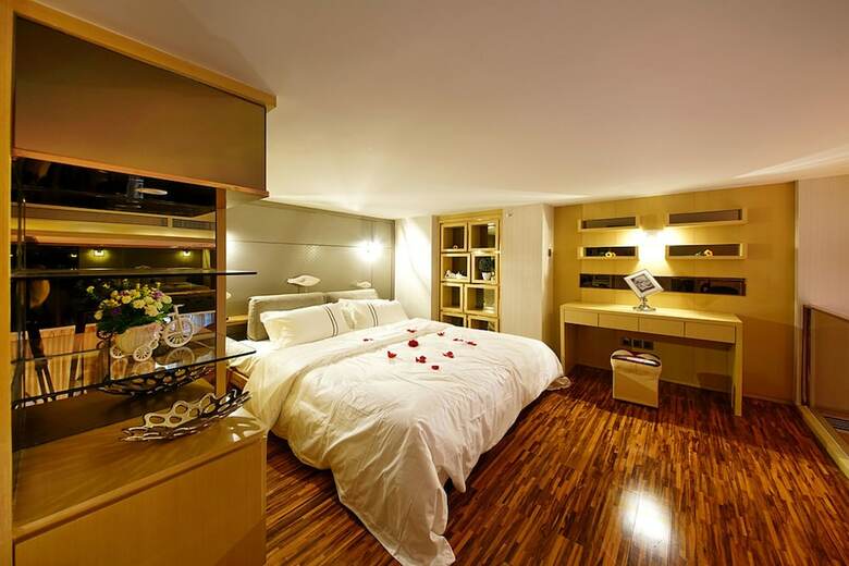 Ruide Apartment Poly Zhongda Branch