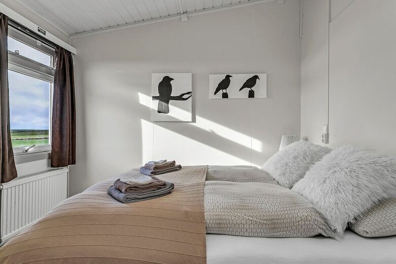 Hotel Vatnsholt - Guest House