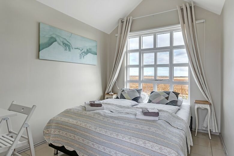 Hotel Vatnsholt - Guest House