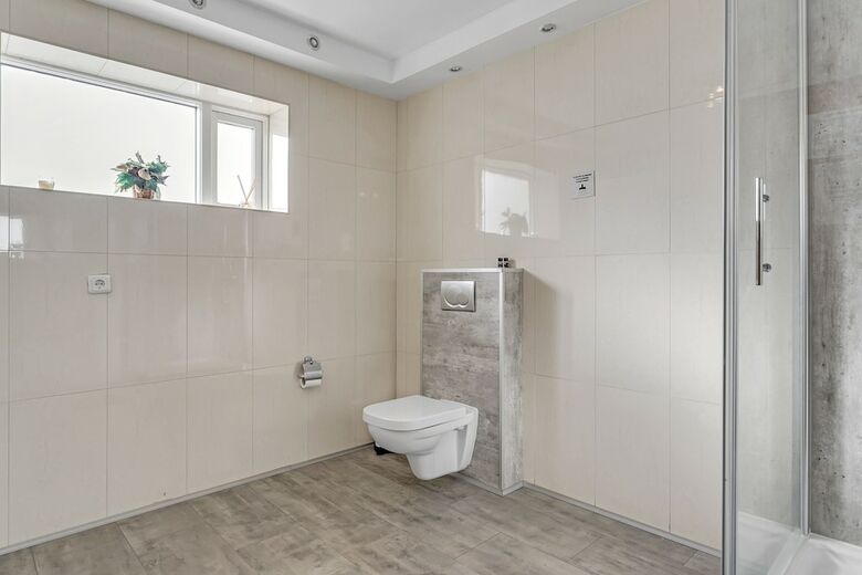 Hotel Vatnsholt - Guest House