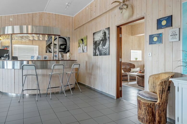 Hotel Vatnsholt - Guest House