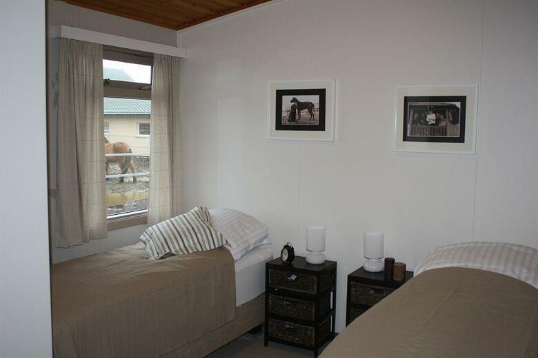 Hotel Vatnsholt - Guest House