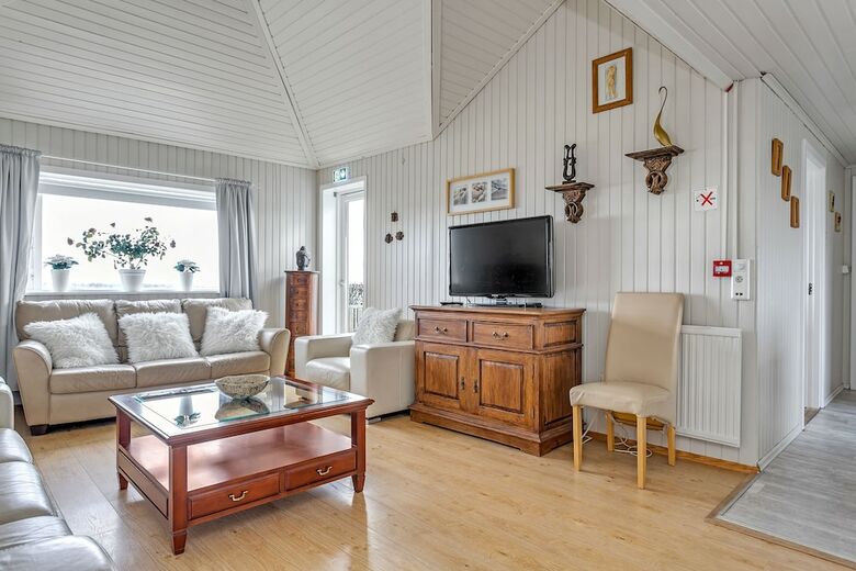 Hotel Vatnsholt - Guest House
