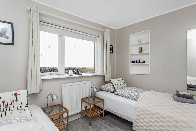 Hotel Vatnsholt - Guest House