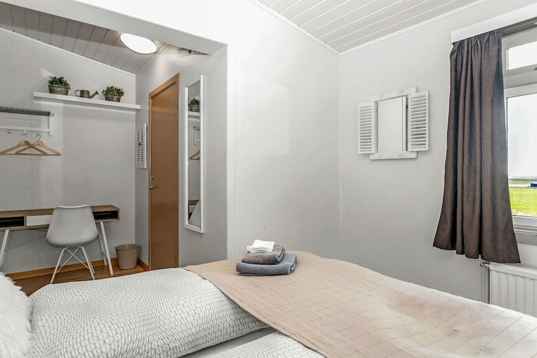 Hotel Vatnsholt - Guest House