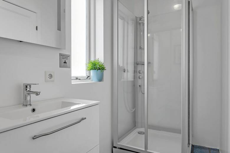 Hotel Vatnsholt - Guest House